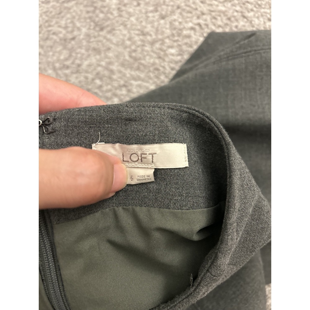 LOFT Pencil Skirt Womens 6 Gray Excellent Back Vent Lined Professional Career - Picture 4 of 7